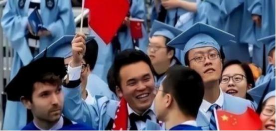 美国民调称77%民众反感中国，中国民众对美好感度呢？结果让白宫沉默。皮尤报告显示