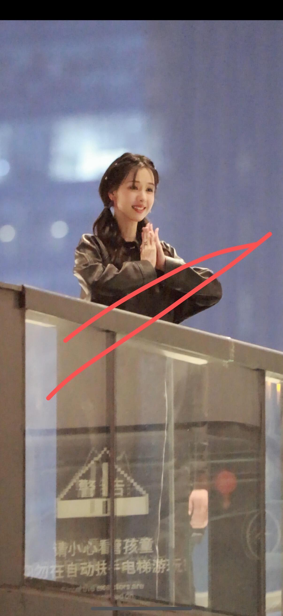 陈都灵丨萌物一枚🐰 ​​​