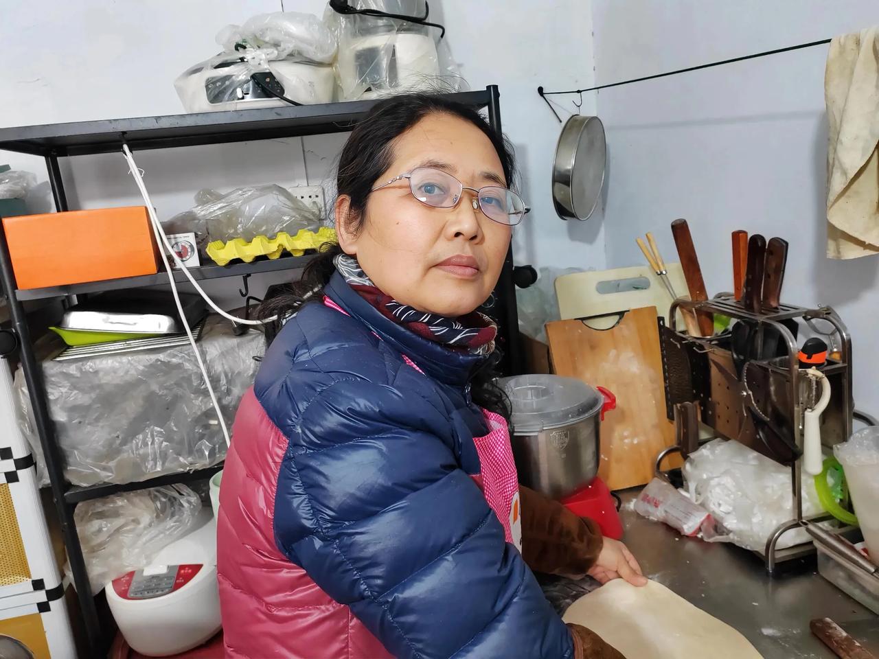 一个有一些流量的自媒体博主，只要评论他的人有那么多，这里面一定会有正面的评论，一