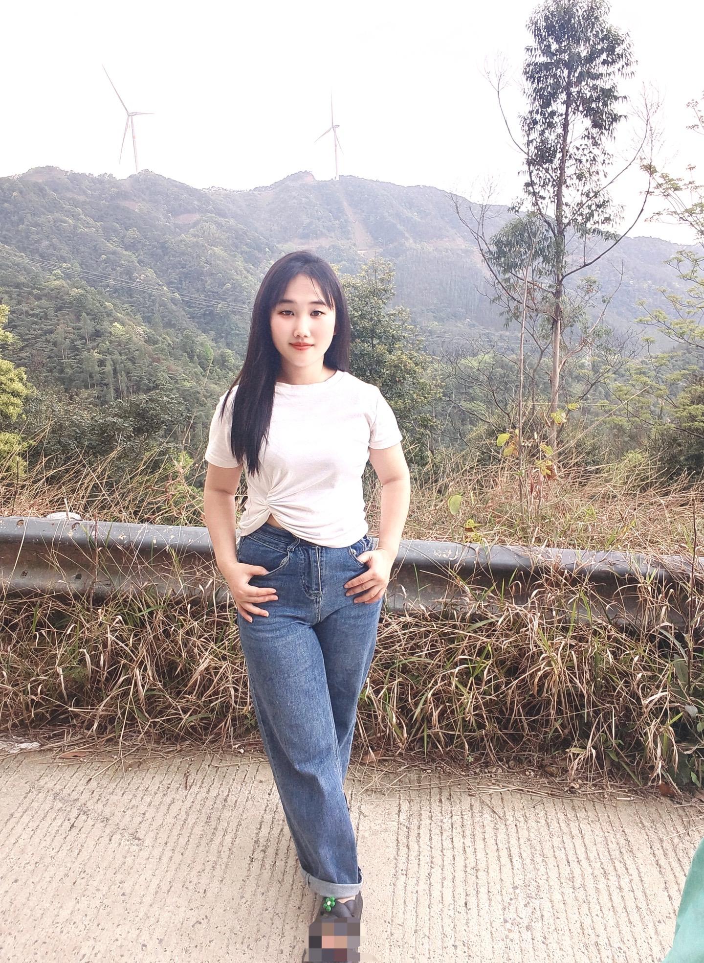 如果我赚了很多钱 我一定买下你的片刻柔情🩷