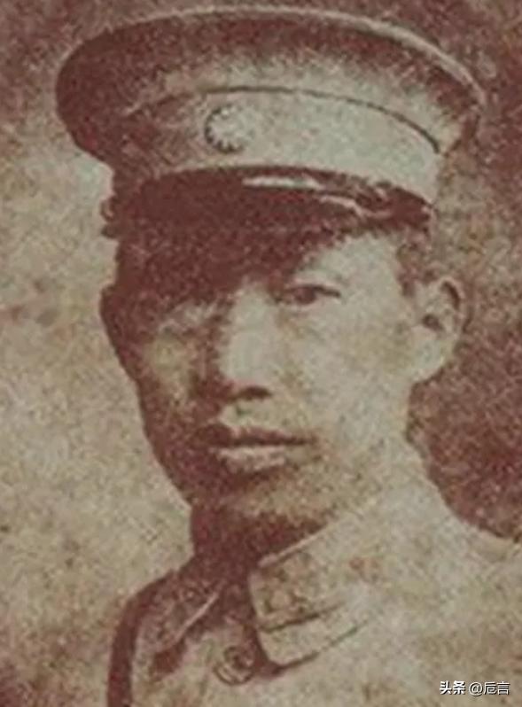 [微风]1935年，王家烈被蒋介石逼迫，交出兵权后考察散心，蒋介石也够意思，给了