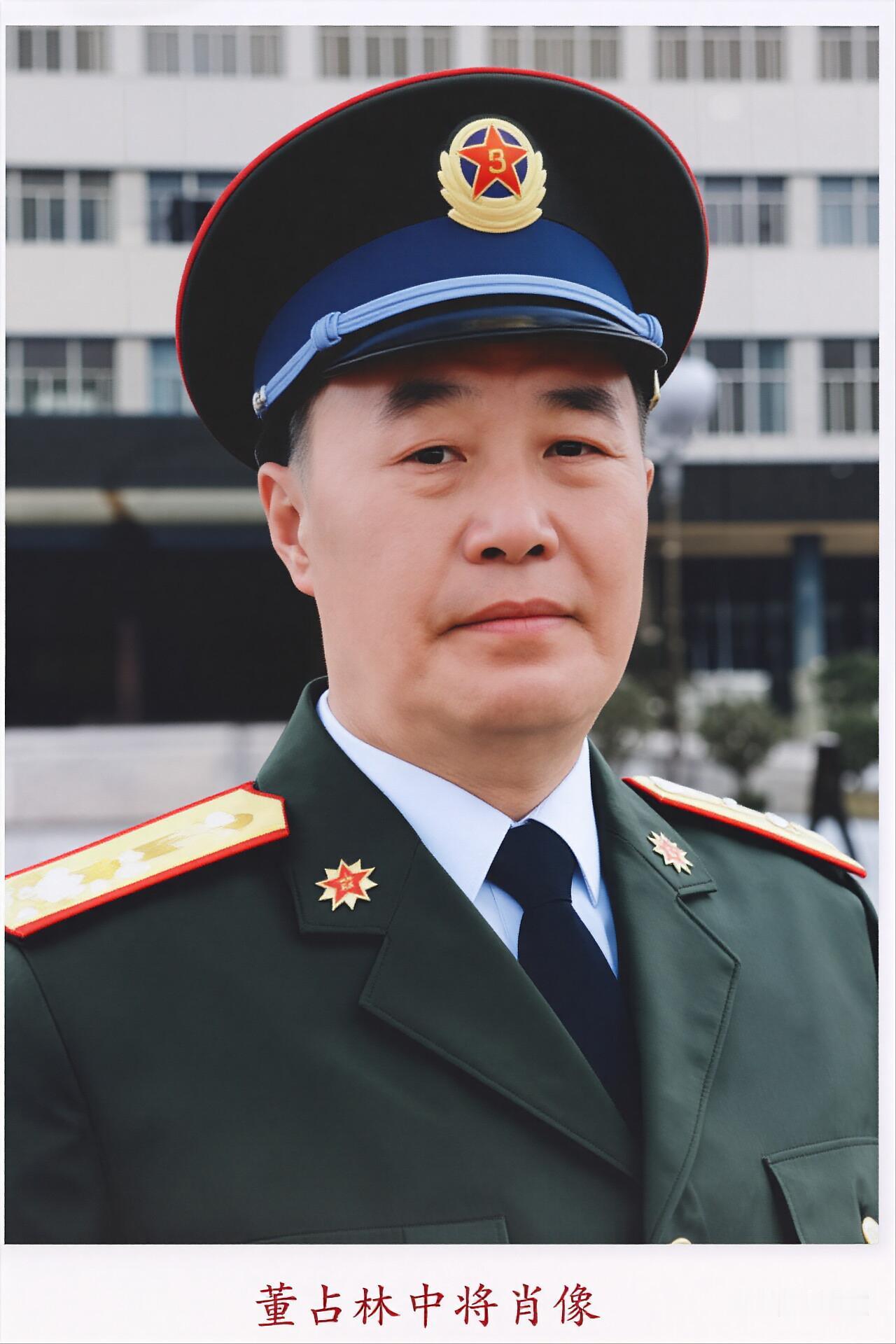 他是开国中将。抗战时期，他仅带七八名战士、七八条枪，巧用智谋，包围前所车站四百余