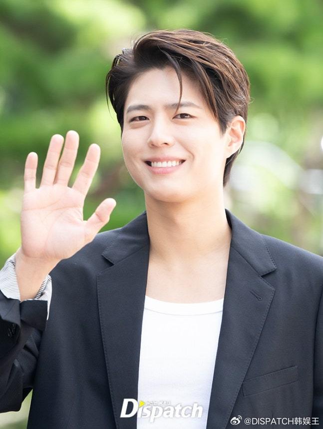 朴宝剑[超话] 22日KBS音乐脱口秀《朴宝剑的cantabile》录制上班路。