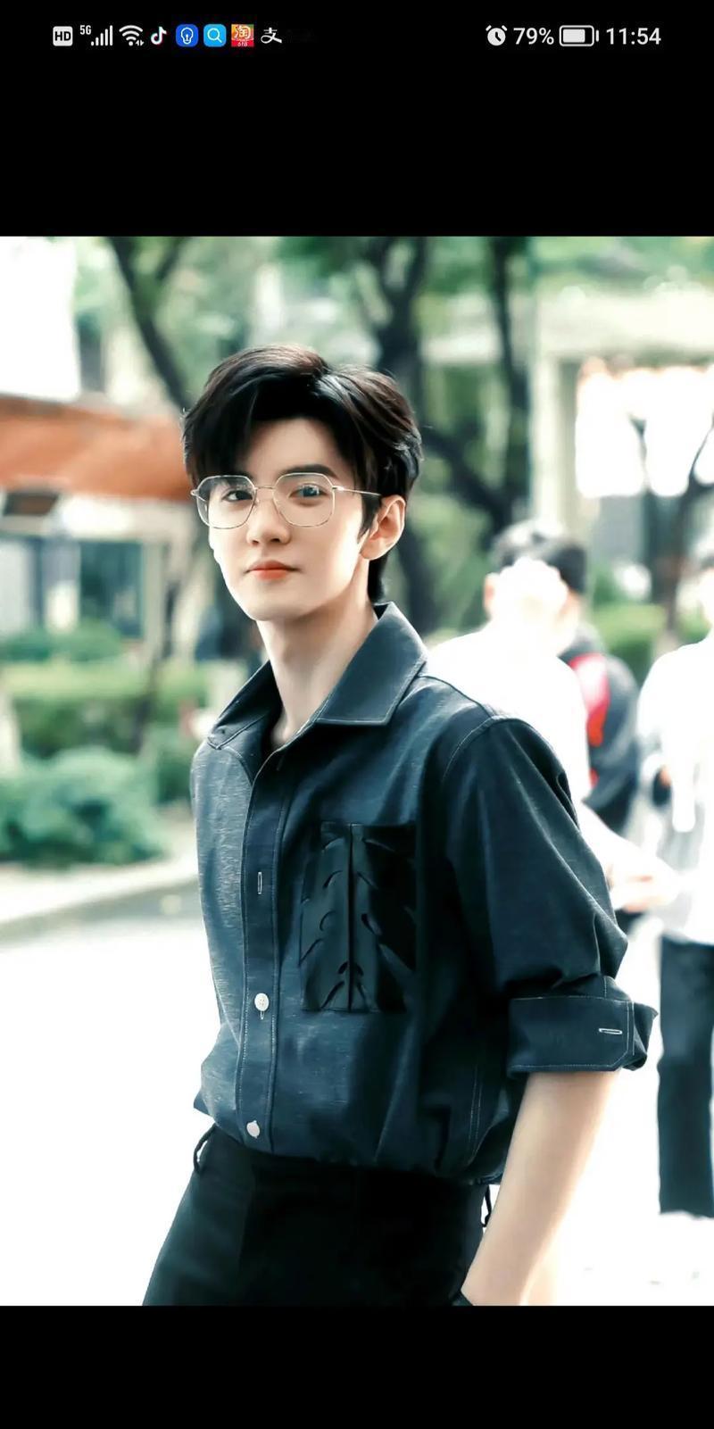 内娱最适合演现偶男主的有哪些？
我先说:
第一位必须是陈哲远。无论是《暗格里的秘