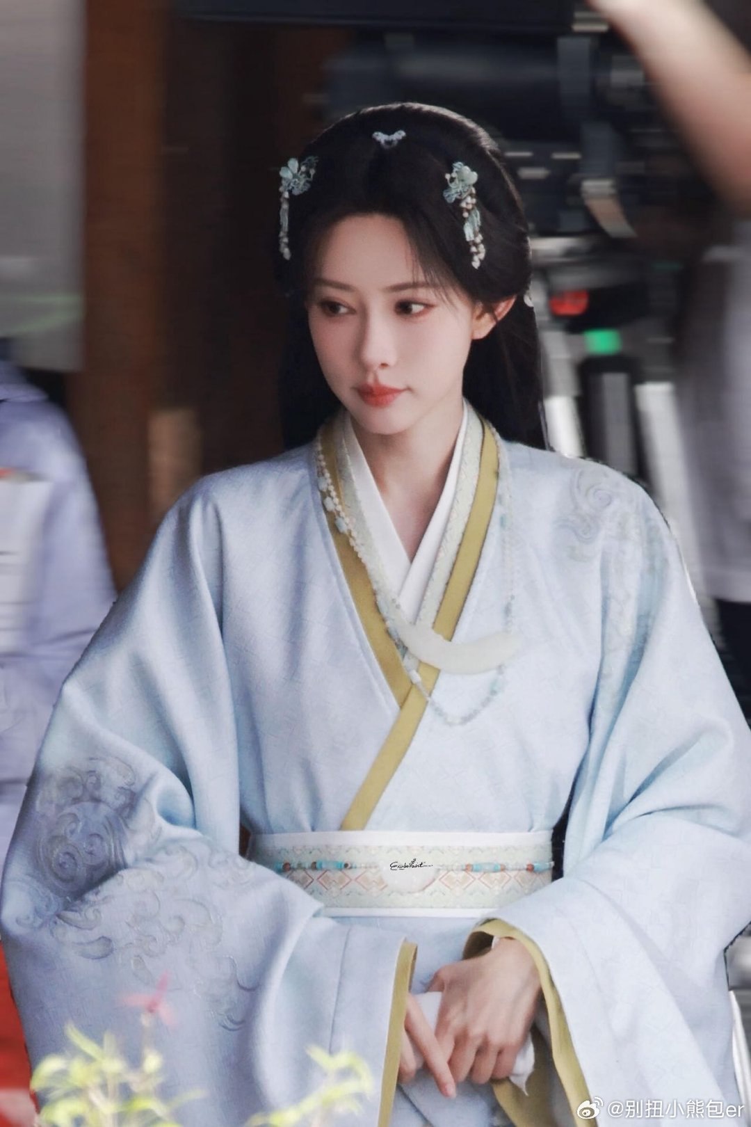 孟子义熟女脸演少女 孟子义熟女感长相，不知道能否演出沈妙独有的少女灵动气质，双手