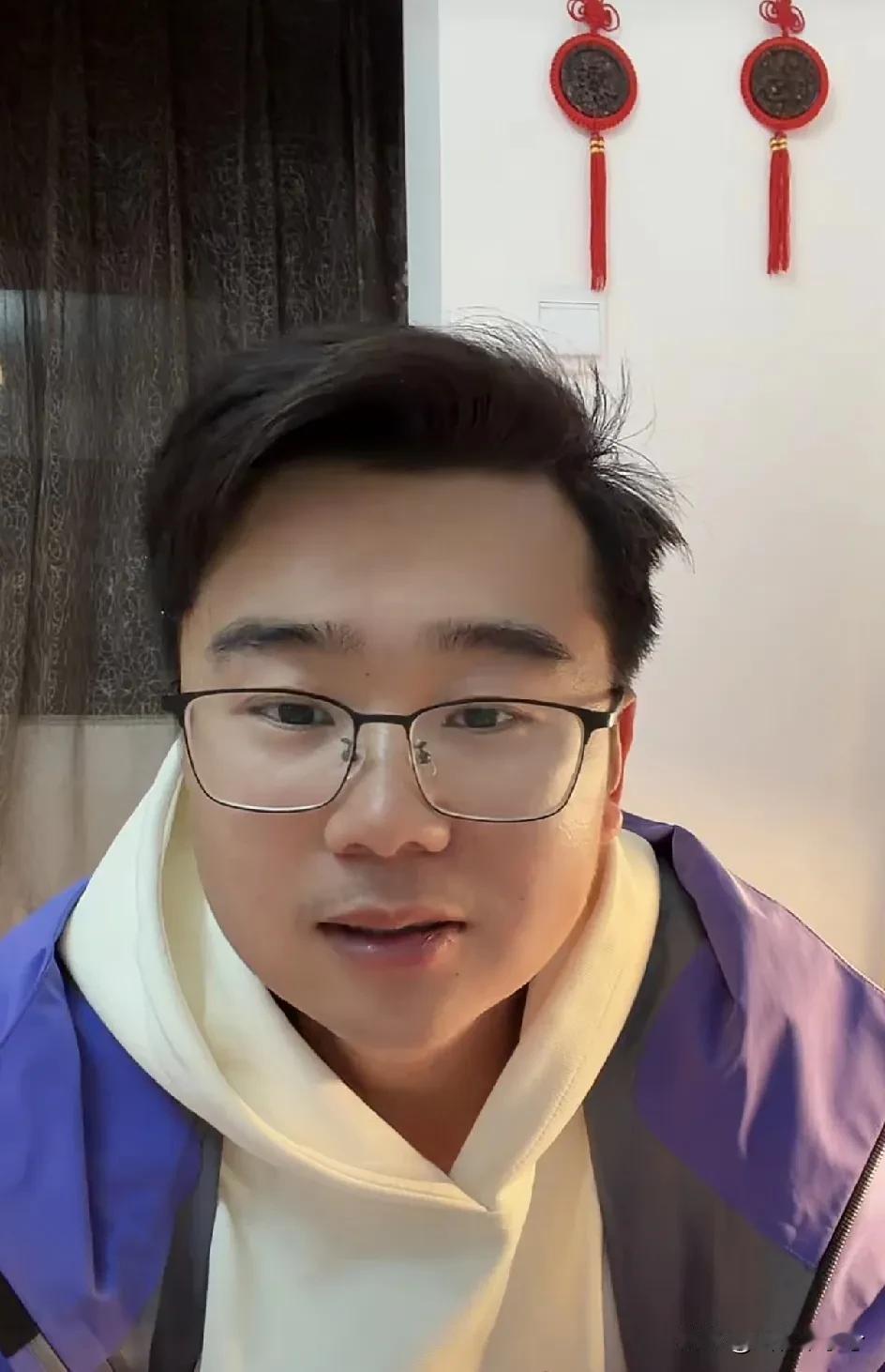 徒步拉练开始了，七星杯第二届荒野求生八位冠军已有七位决定回归参赛第三届。

韦山