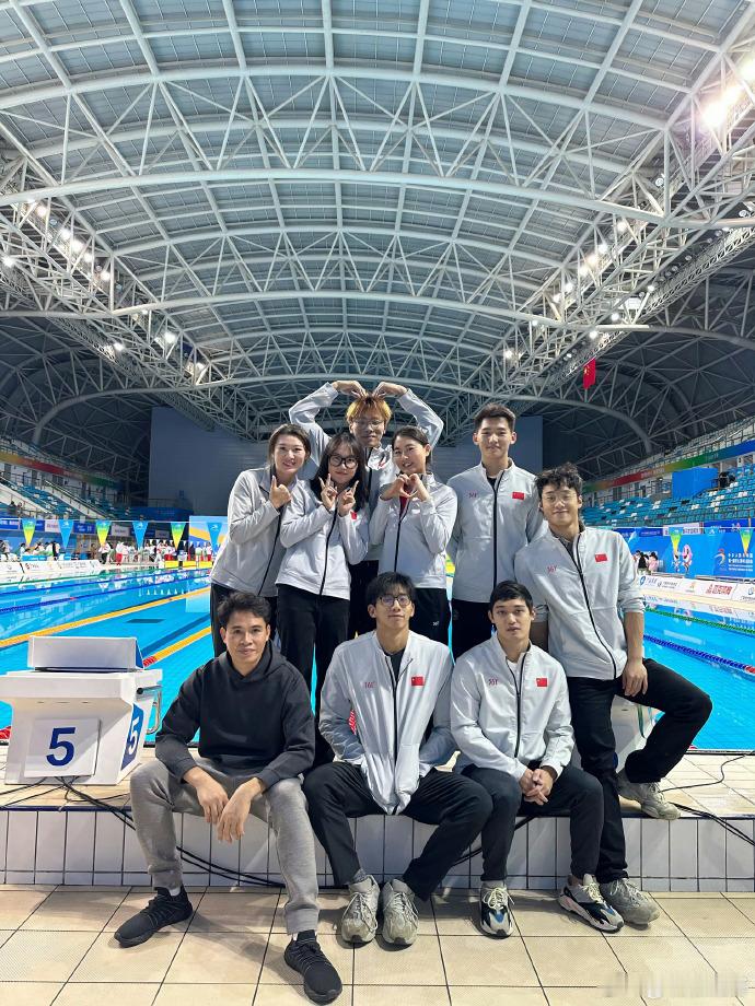 游泳运动员们真的是太谦虚了吧，怪不得焦刘洋说选手的行动比嘴诚实，一下水的时候，大