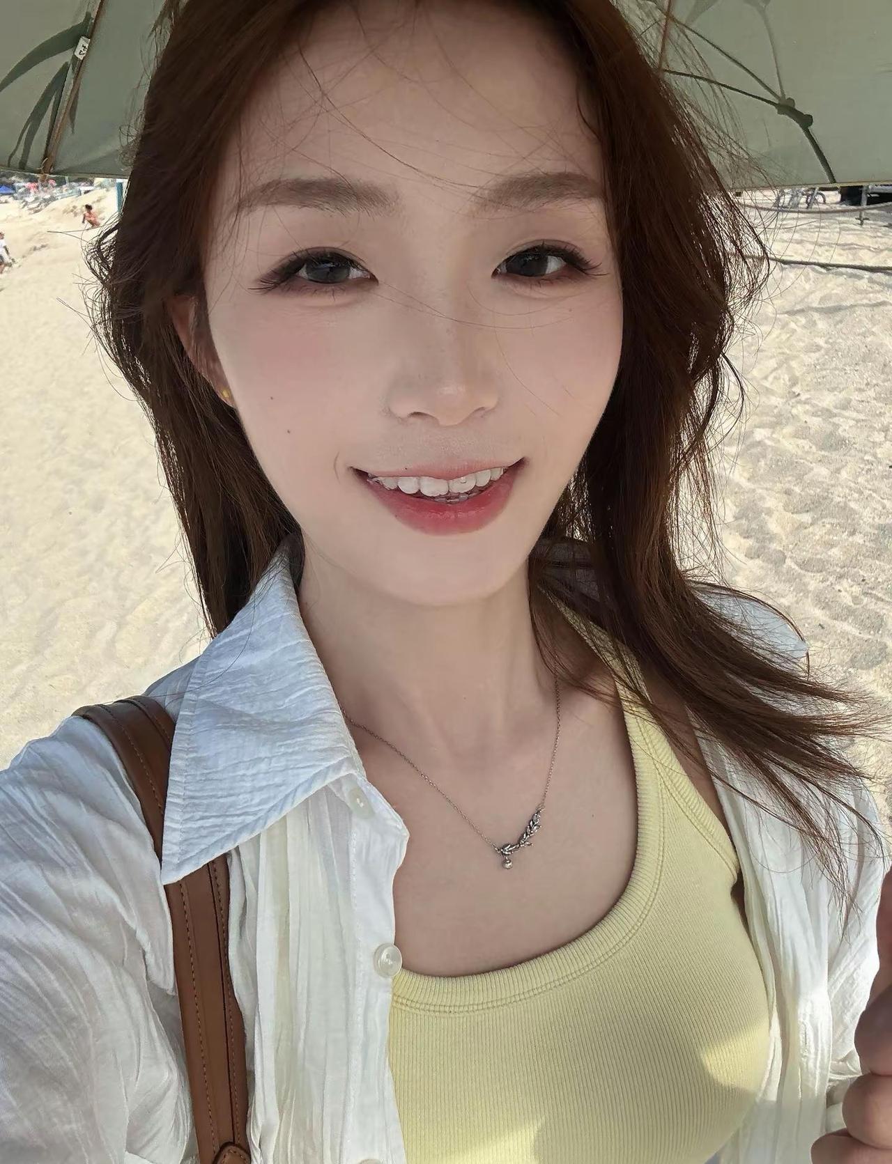 下次去海边再也不穿拖地裤了！ 带一裤子沙子回去海边 夏天的味道 ootd穿搭 海
