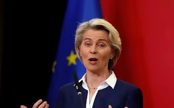 美国对丹麦的格陵兰岛动手，欧洲吕特装聋作哑，冯大妈表态:坚定和丹麦及格陵兰人民站