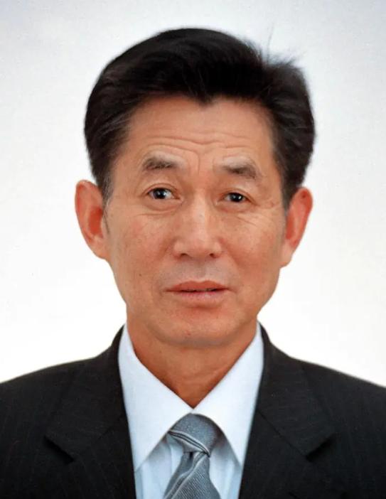一个河南农民，花了十年，把榨过油的豆渣变成了布料。这个叫李官奇的人，干成了美国、