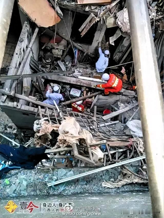  太揪心！柳州深夜地震，一夜之间无数家庭无家可归

广西柳州突发5.2级强震！1