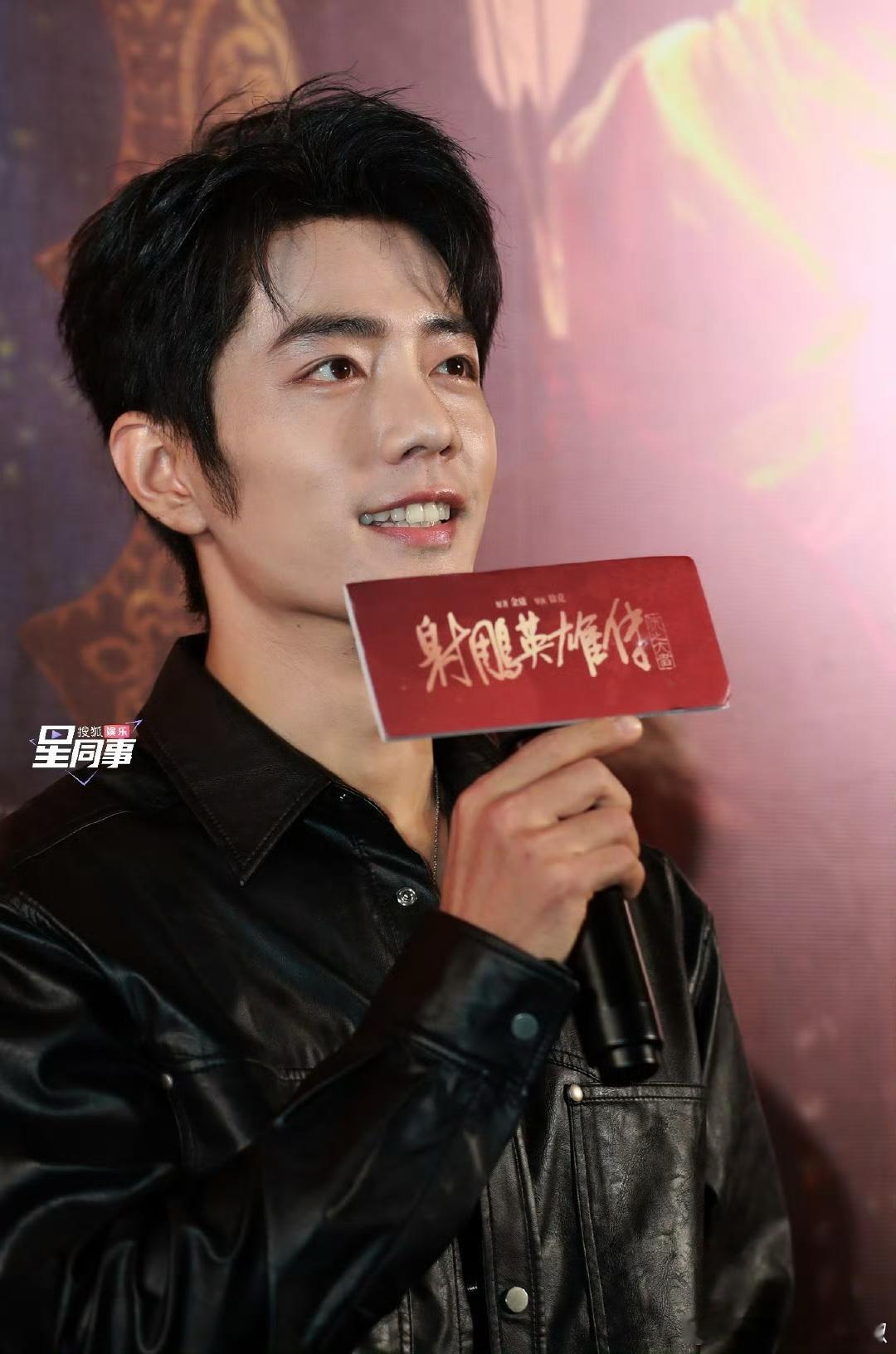 肖战最近真的蛮美貌的，他有这个颜值却不多演点古偶有点浪费，接个斯文败类或者霸总也