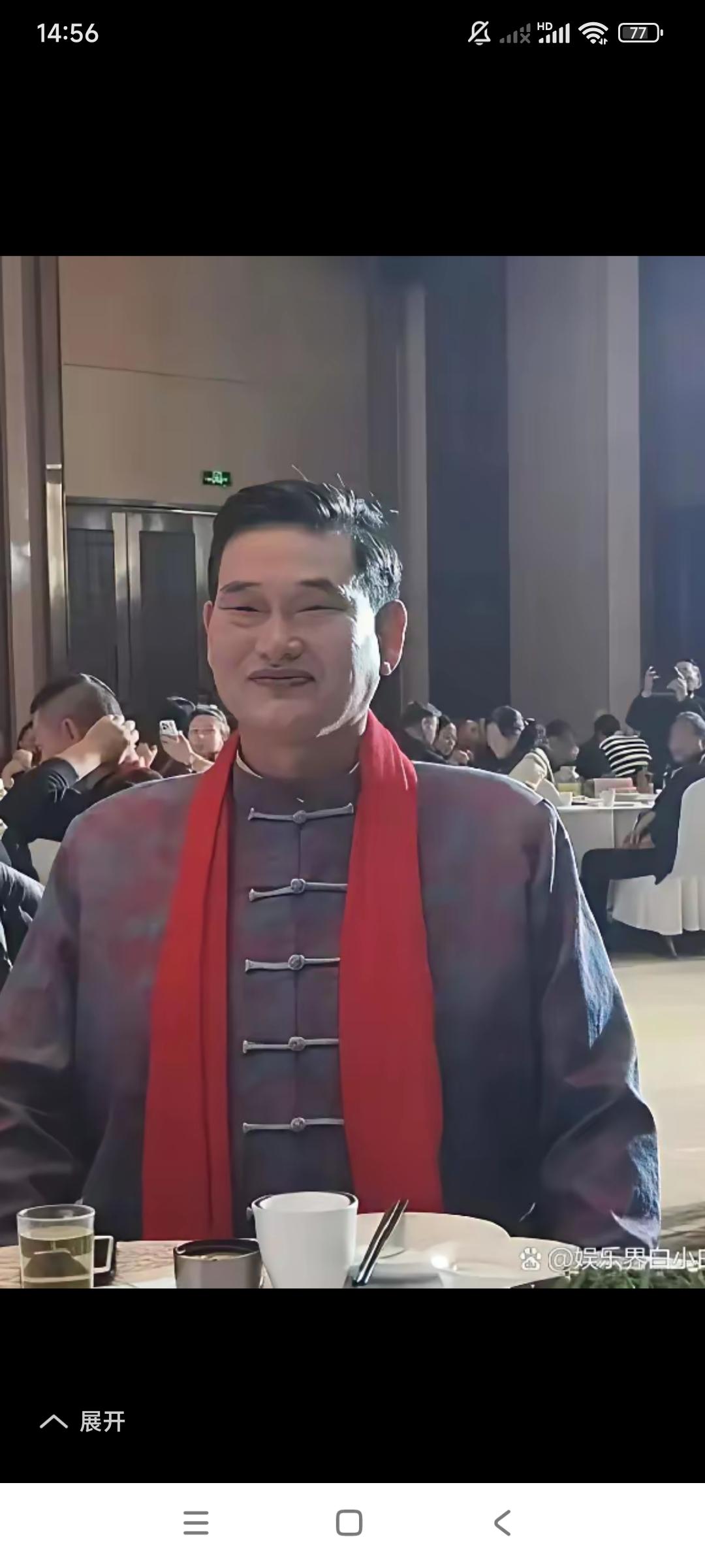 大衣哥朱之文，积德行善，运气好。

大衣哥朱之文15年了，长盛不衰，商演不断。