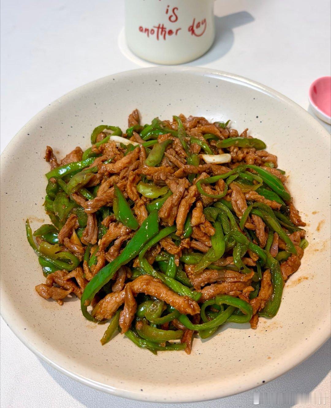 辣椒炒肉好下饭🍚 