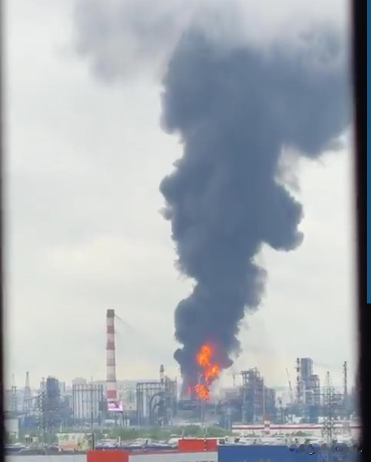 乌军无人机500公里奔袭莫斯科炼油厂！泽连斯基称这是俄罗斯的回应！
6月16，下