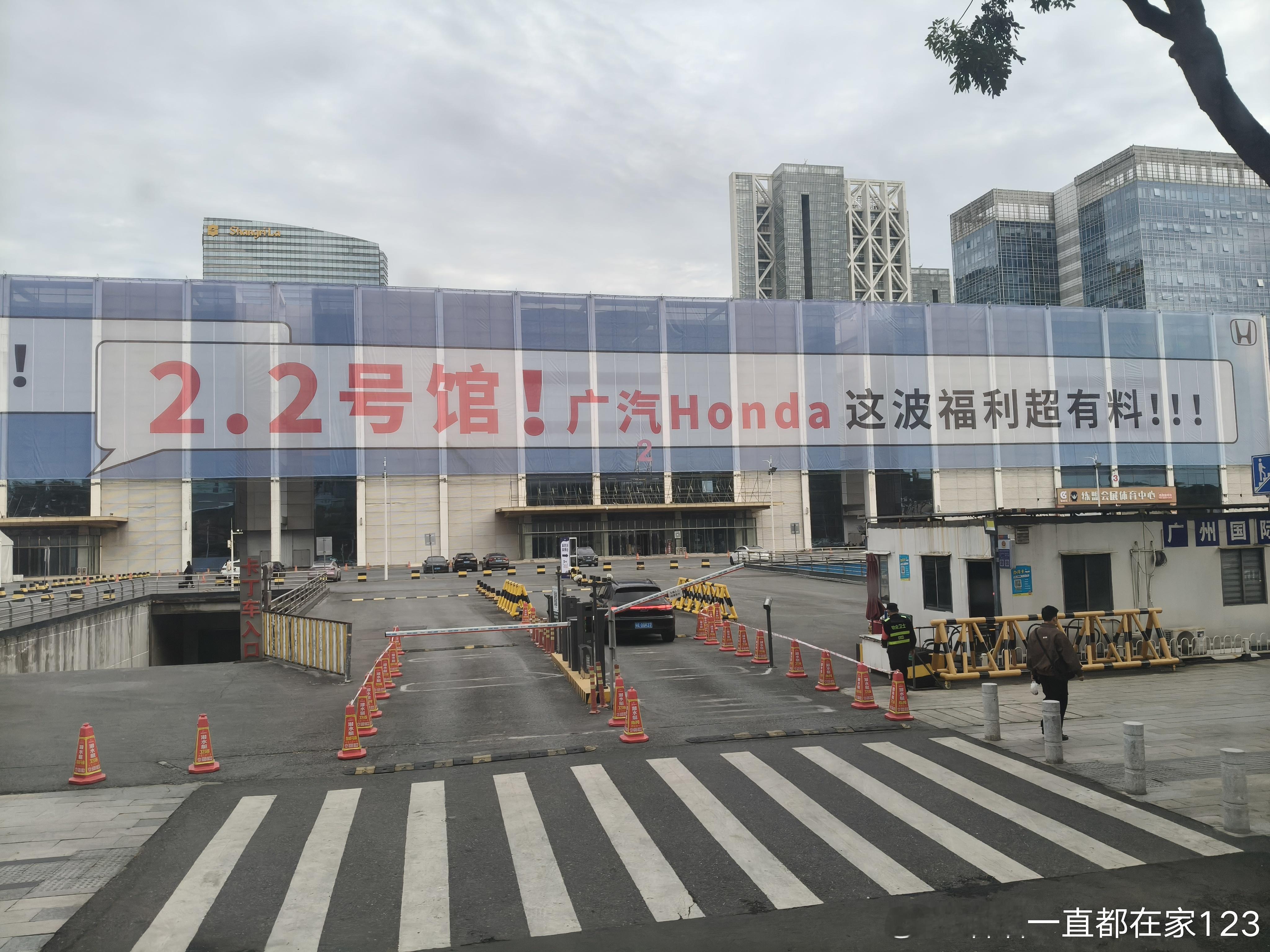 这广告打的，够接地气!