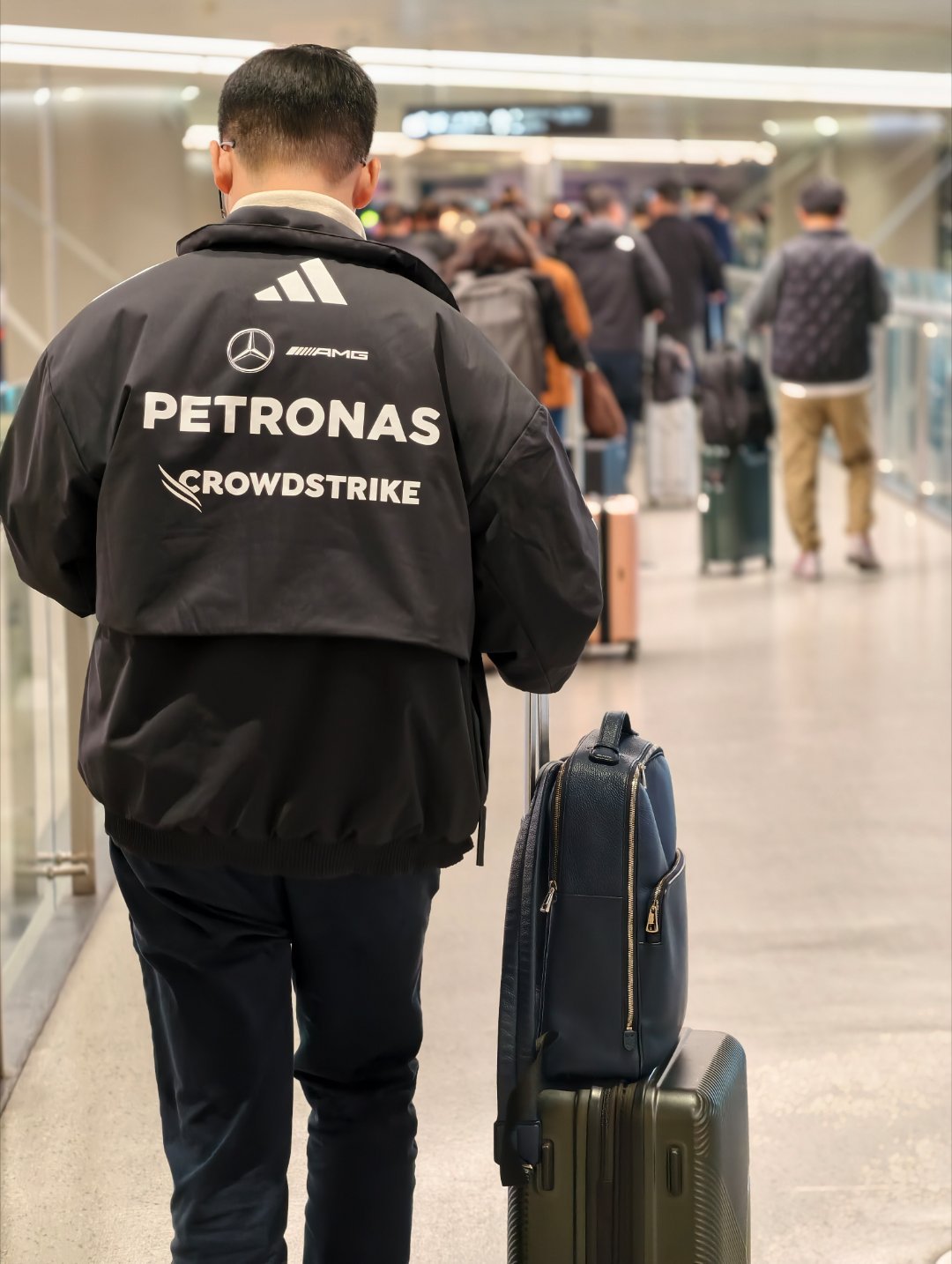 上海已经遍地F1元素啦 上海·虹桥机场二号航站楼