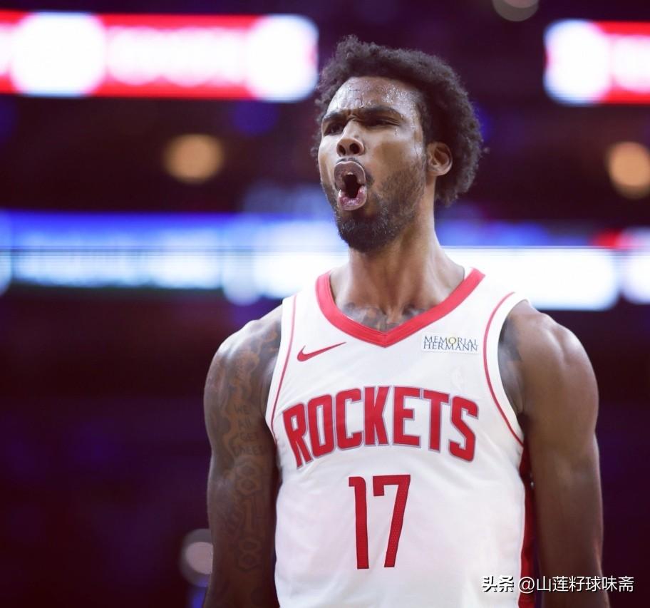 火箭大胜尼克斯，球迷排队给伊森道歉，他的大反弹非昙花一现。

因上一场伊森状态回