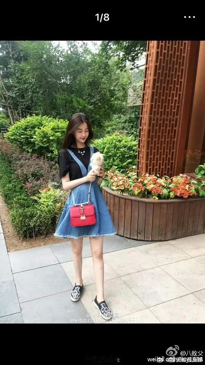 虞书欣王安宇 一念江南为什么梁小冰和虞书欣一样是大饼脸，塌鼻梁，但大众觉得梁小冰