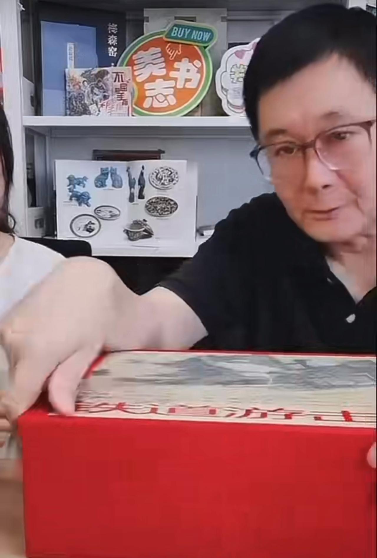 上美直播间干货速报：康健主任揭秘多部重磅连环画动态
 
昨天下午(2025年9月