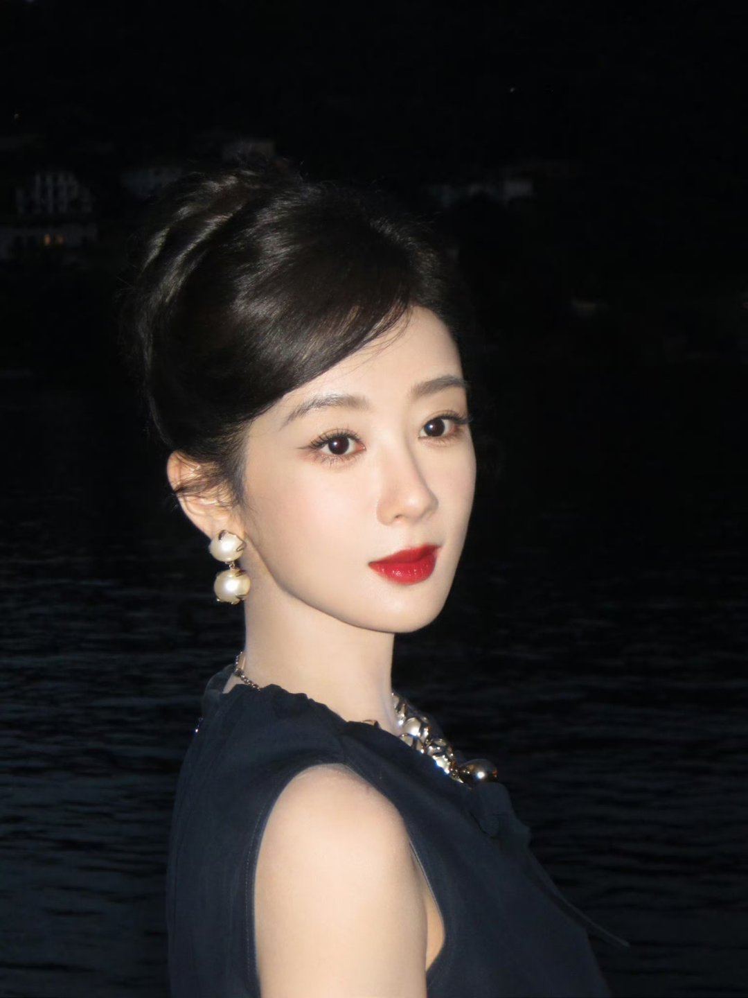 电视剧女心理师 我野蛮生长，没能成为自己的月亮，能遇见你，是银河赠送我的糖 