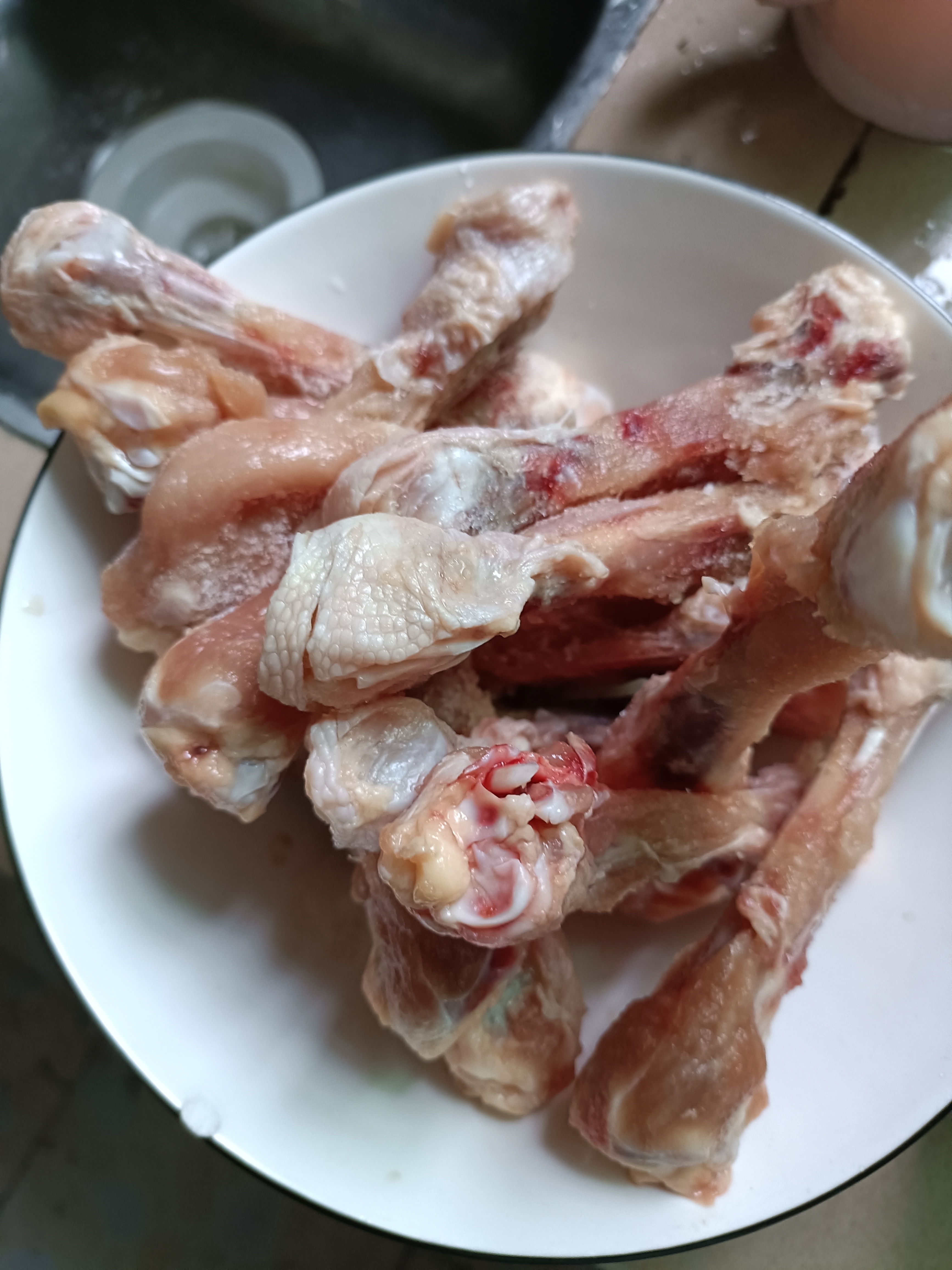 今天中午吃鸡拐骨[喵喵][喵喵] ​​​