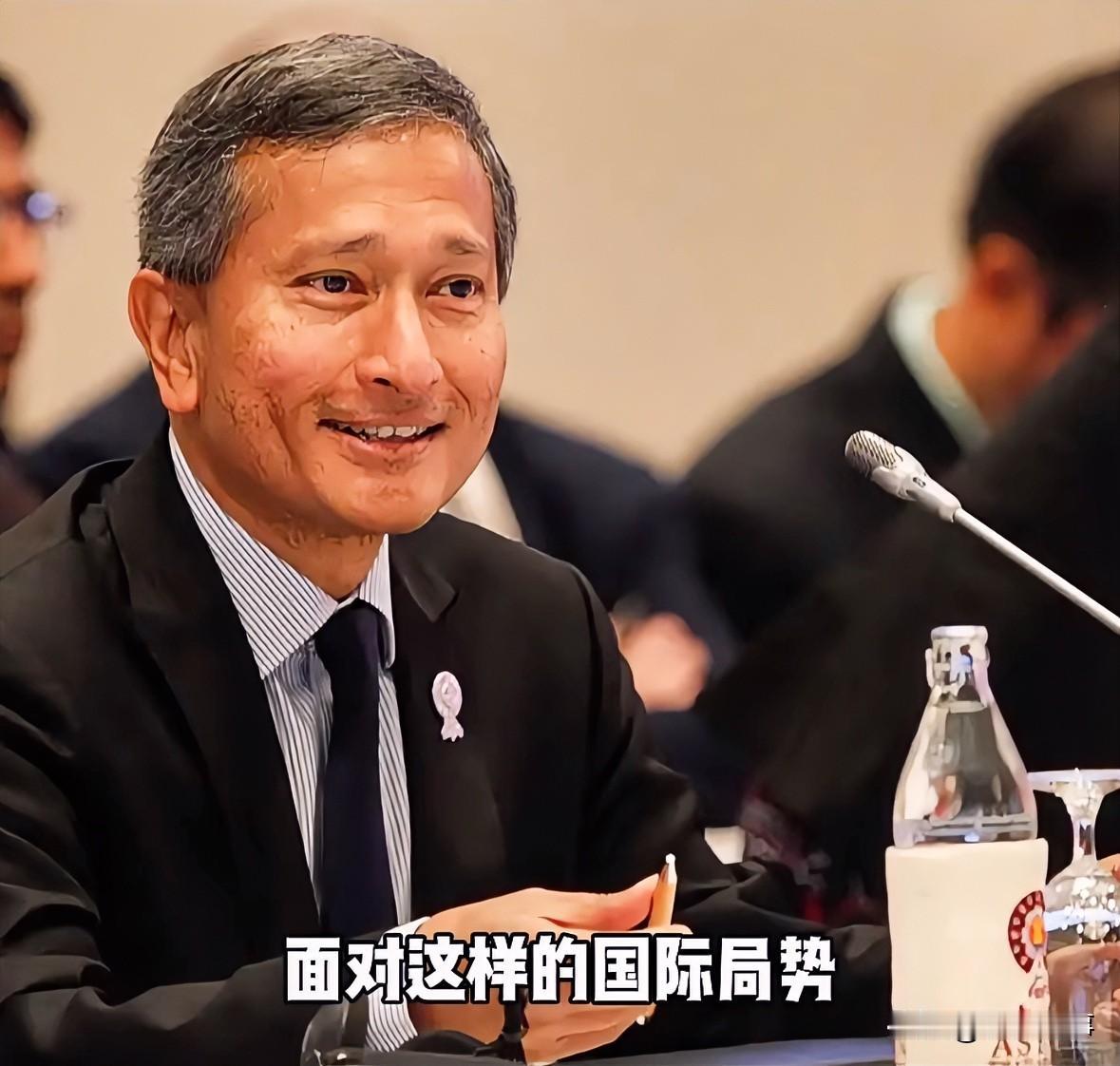 新加坡这回是真的急眼了，维文外长公开发声求东方大国“高抬贵手”。

说实话，这姿