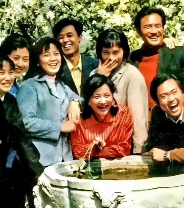 据说里面都是很优秀的演员，
可我一个都不认识，
看看有你们认识的吗。