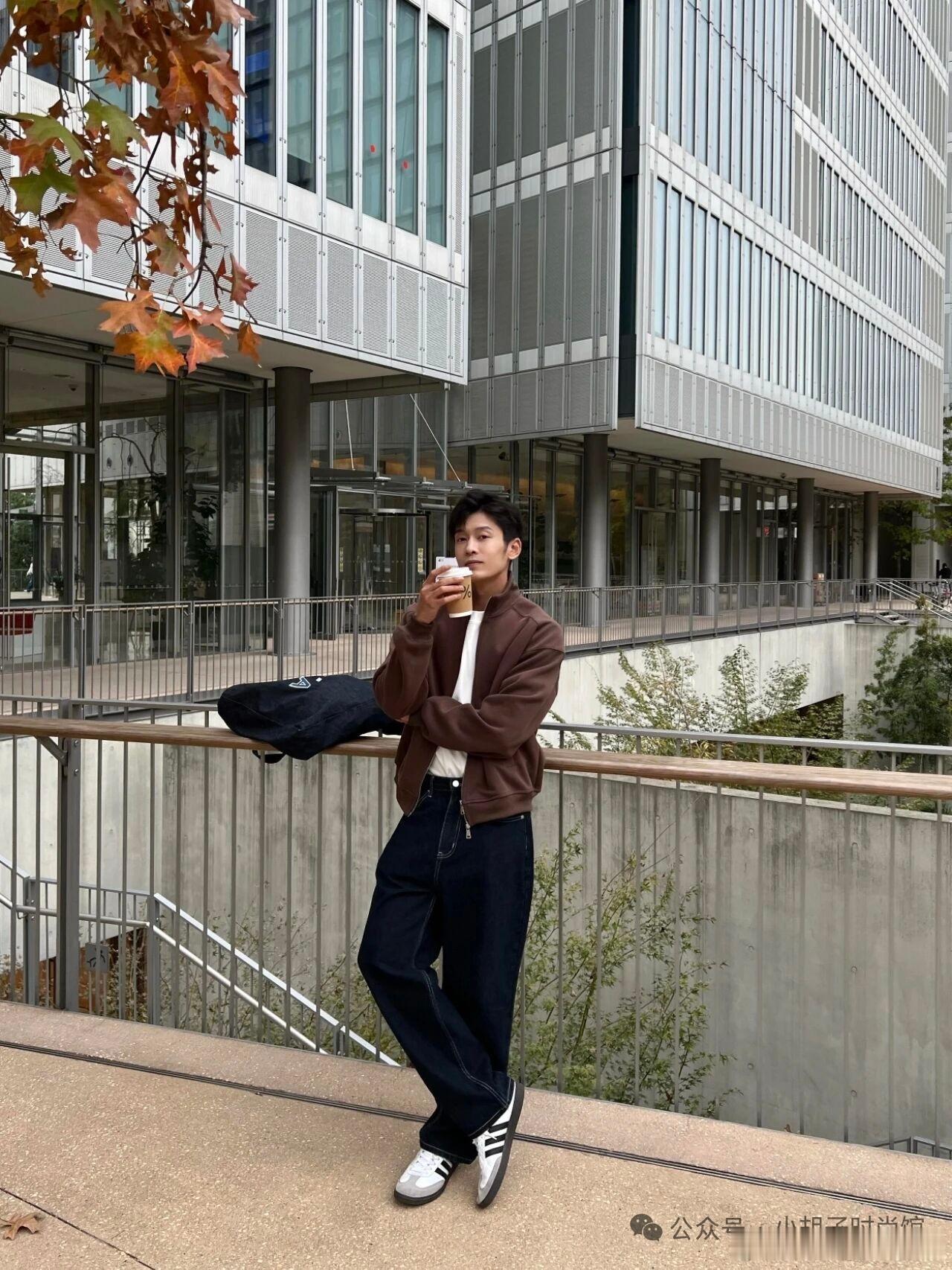 中年大叔魅力帅气咖色拉链运动衣十黑色宽松牛仔平价穿出高级感 秋冬穿搭小心机 奶茶