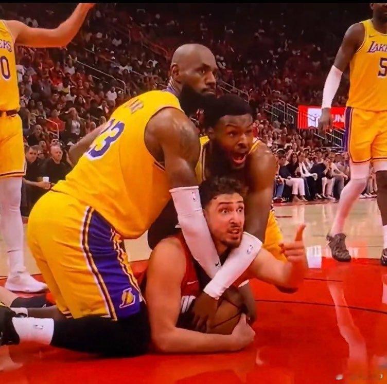 在过去的29年里，NBA球队在季后赛第四节最后30秒领先6分及以上的战绩是171