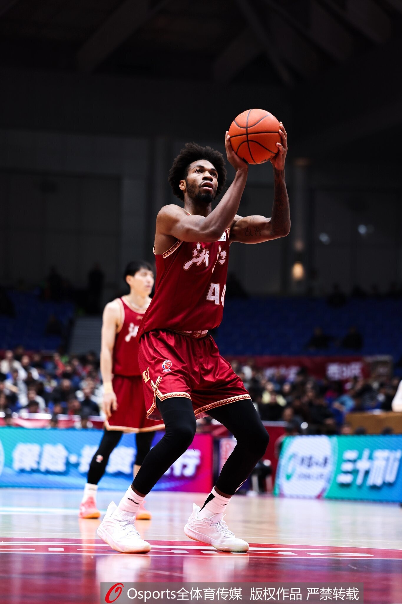 差距悬殊！浙江替补得分31-7领先江苏 江苏上半场替补得分挂零