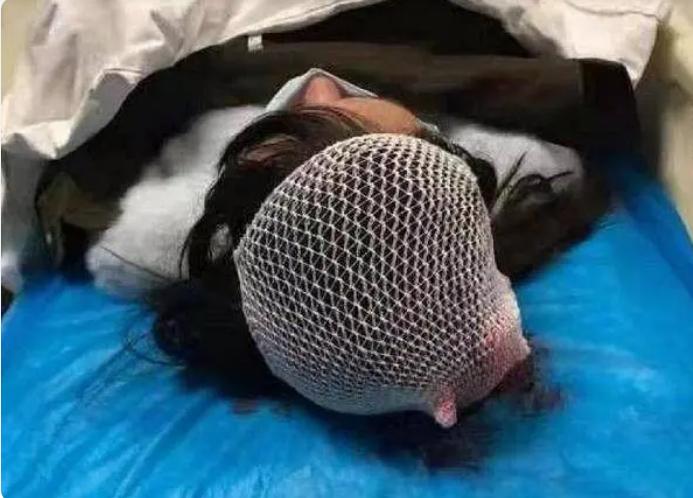 “比周扒皮还狠！”广西，女钢琴老师因降薪提出辞职，结果本该到手的3000工资被扣