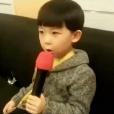 杨博文每天回家给她赛博老母分享by bike： ​​​