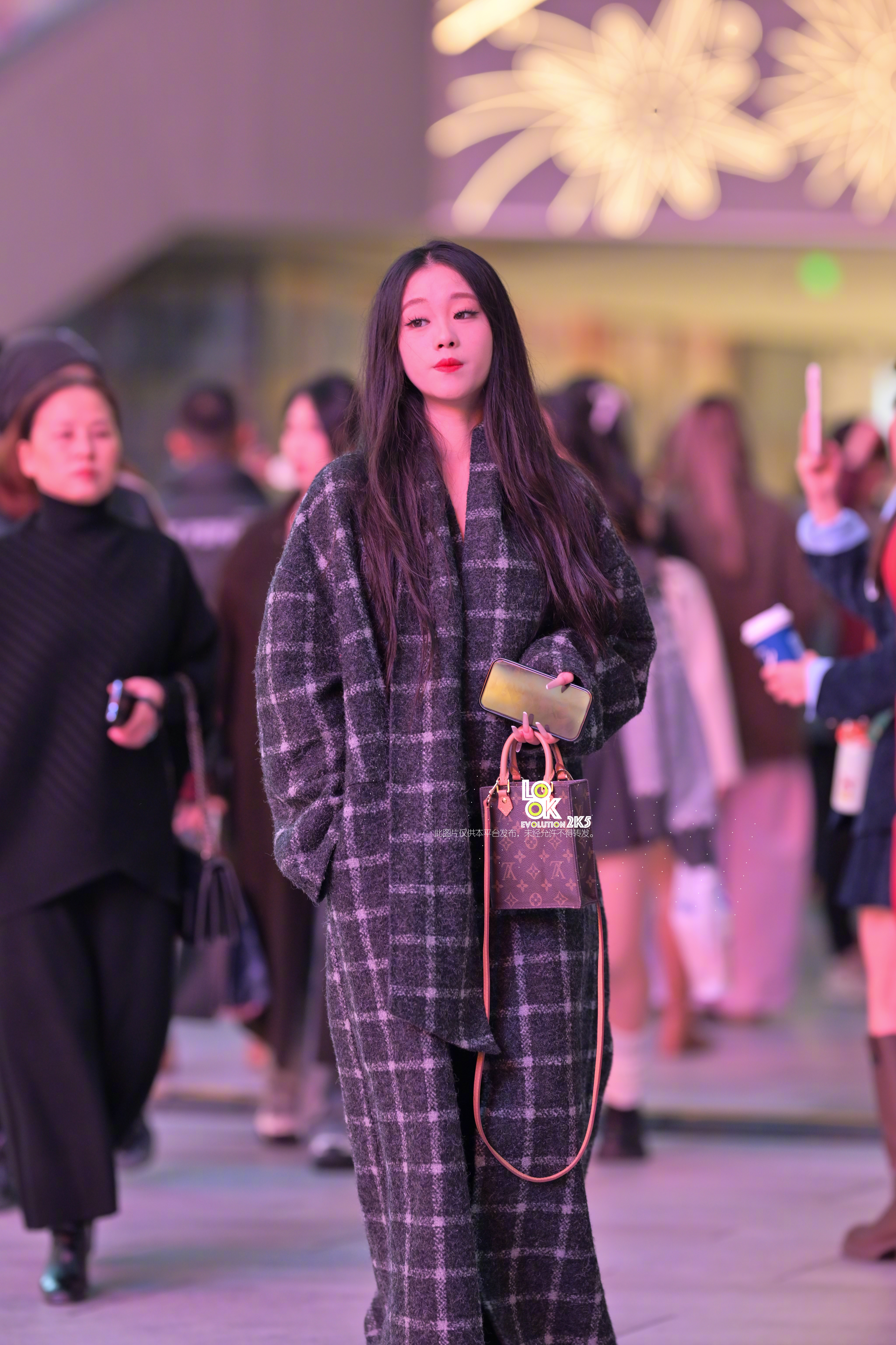 好看耶!恼火的就是光线污染严重 