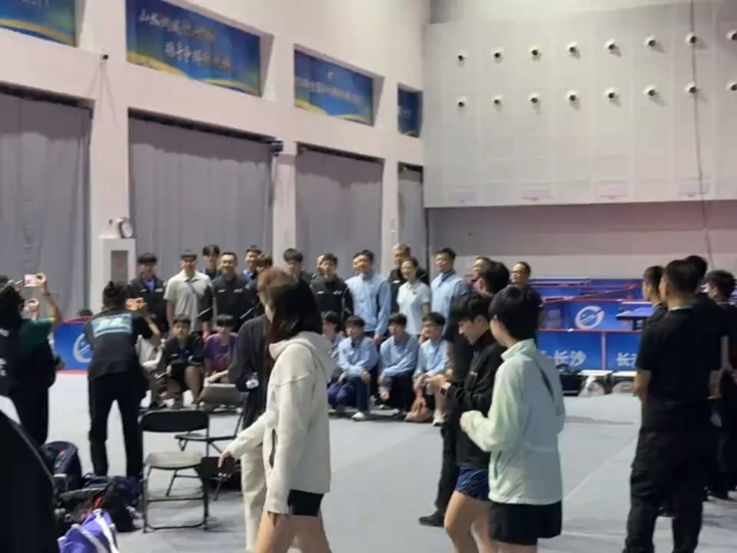 论马龙许昕这张自拍🤳怎么拍的 