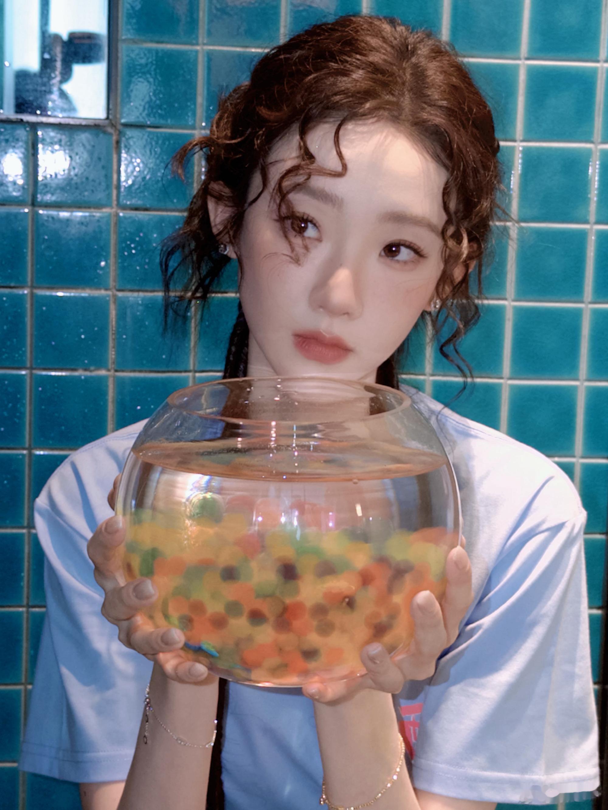 孙艺洲你说你惹张艺凡干啥谁还没看俩人路演互怼名场面！笑到捶床🤣孙艺洲调侃妹妹一