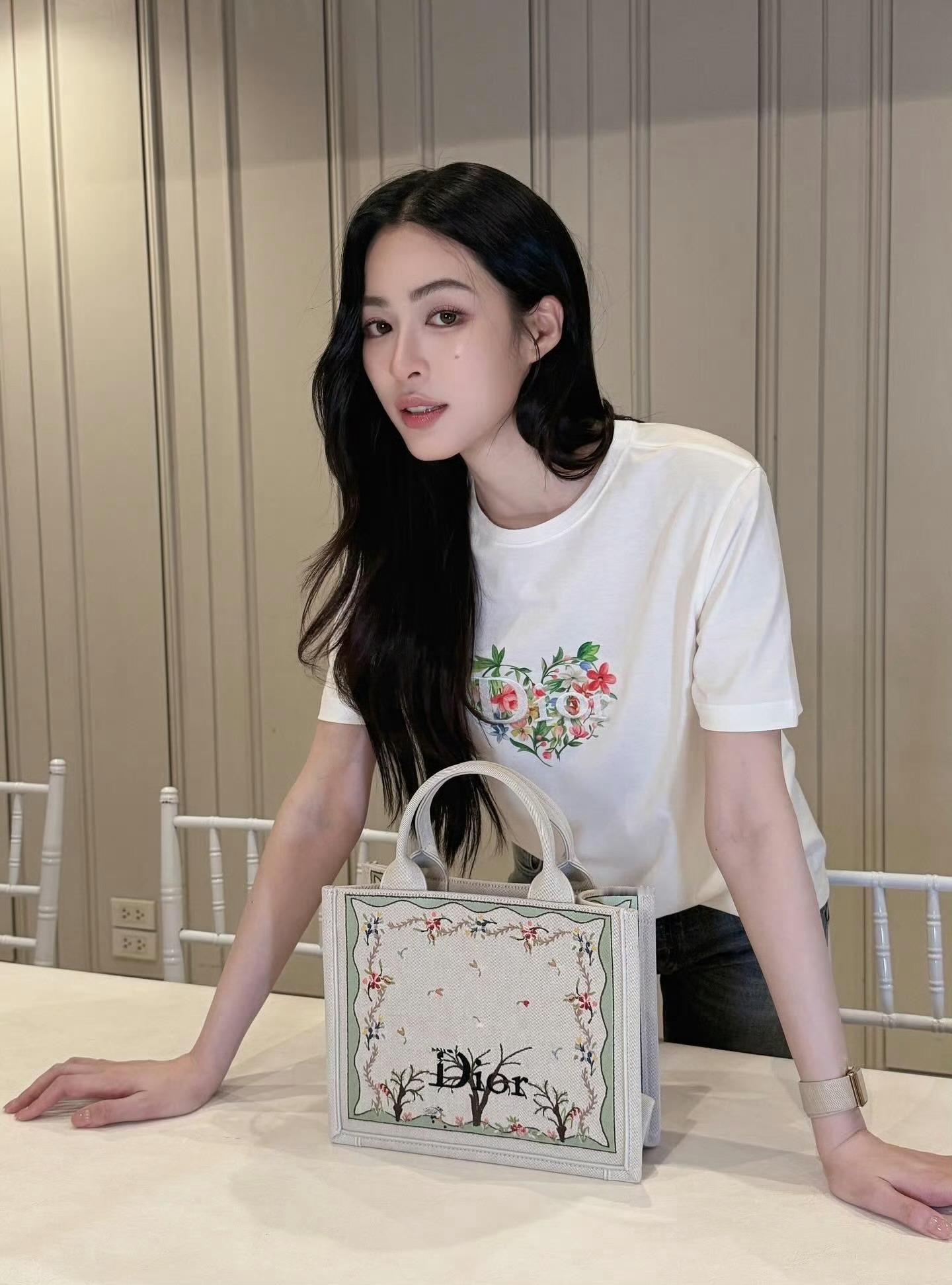 邝玲玲、Orm迪奥情人节大片 