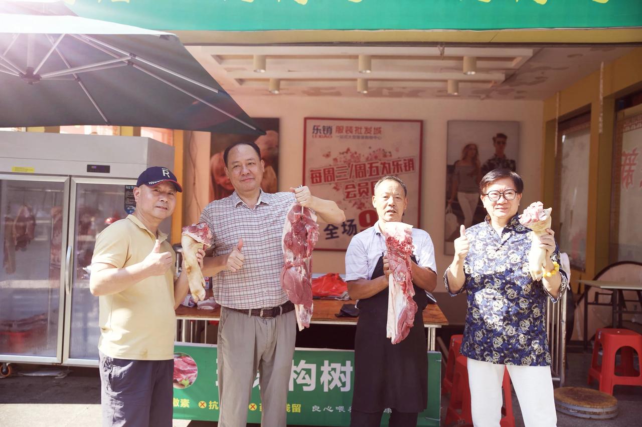 构树猪肉，为湘菜而生！

文/中国湘菜文化大师   邓杰

这一次，我们在长沙组