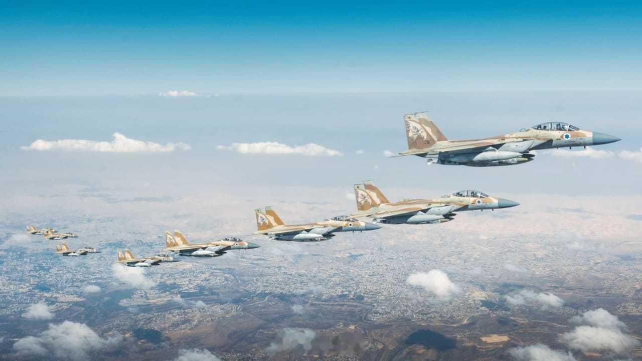 以色列第 14 频道记者雅科夫·巴尔杜戈表示：美国已向以色列发出“绿灯”，允许其