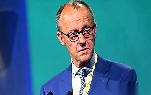 德国一句话，让一直横着走的以色列，突然就停火了。
前一晚，贝鲁特的夜空还被火光映