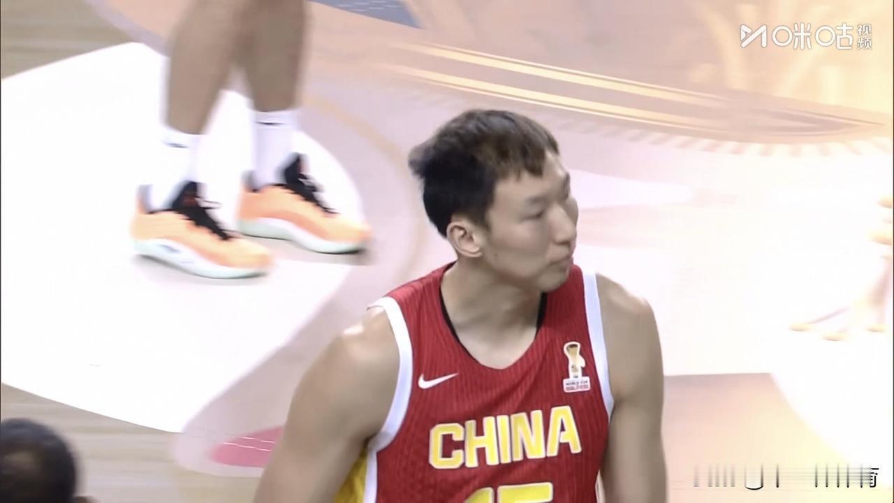 对中国男篮太失望了！看的吃不下的饭，完全被韩国队碾压，防住了李贤重，李政玹又爆发