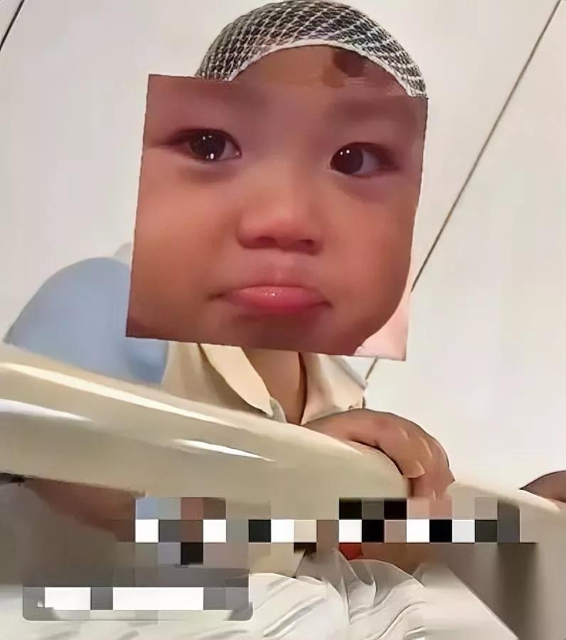 浙江这幕

我破防了

3岁娃的举动，真的比好多成年人还戳心。

单亲妈妈带着3