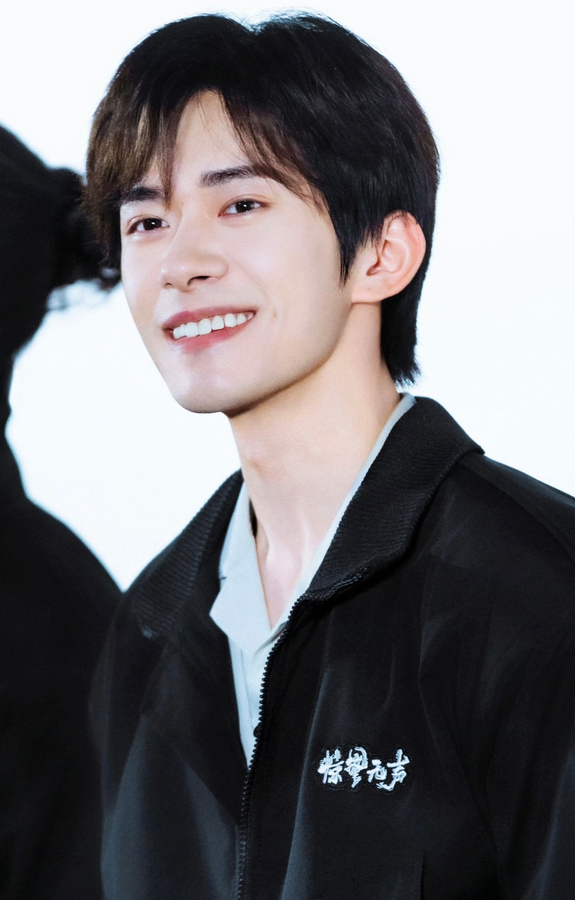 AI融脸易烊千玺AI 的诞生确实很便利但是也应该是在尊重人类的基础上 