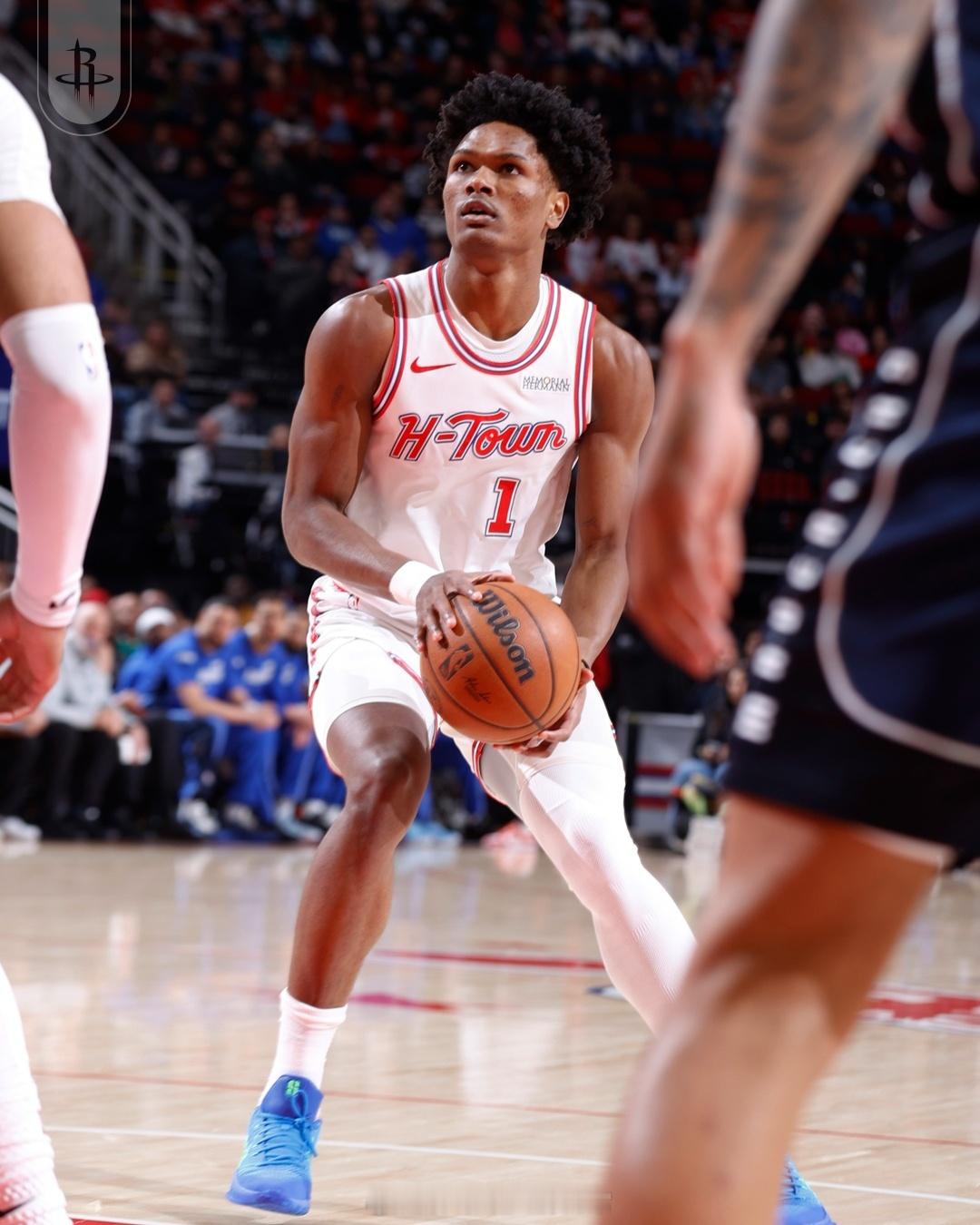 阿门过去8场比赛，场均16.4分7.9篮板7.5助攻 (1.6失误) 2抢断1盖