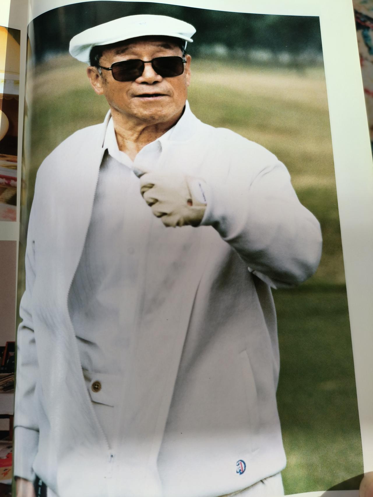 读《谷牧回忆录》有感

看了，挑着看的，因为这是一本比较厚的回忆录，三十五万多字