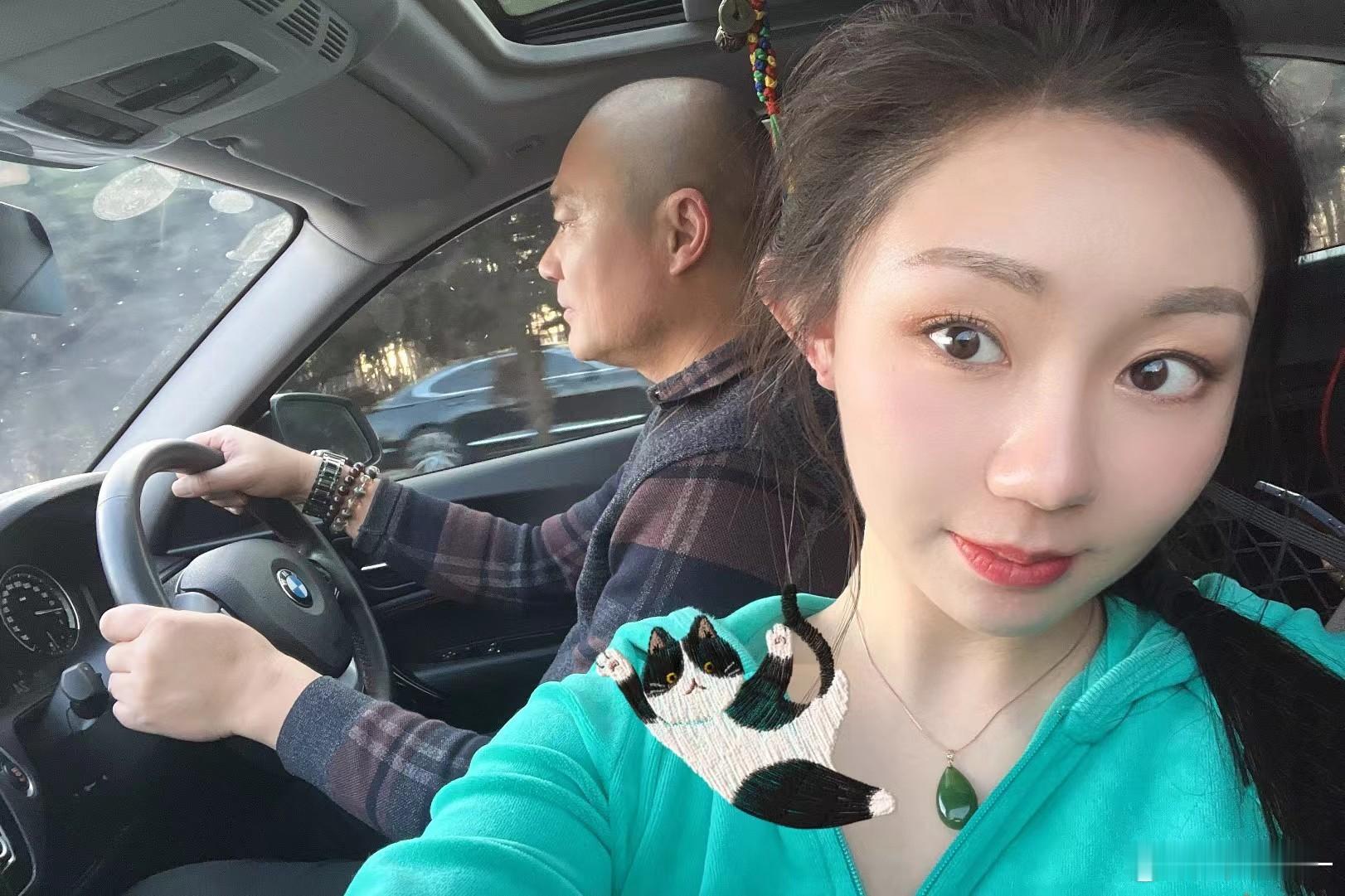 看完对话这期播客♥️托举式父母的进退两难 精准点出当代亲子普遍困境，客观聊聊几组