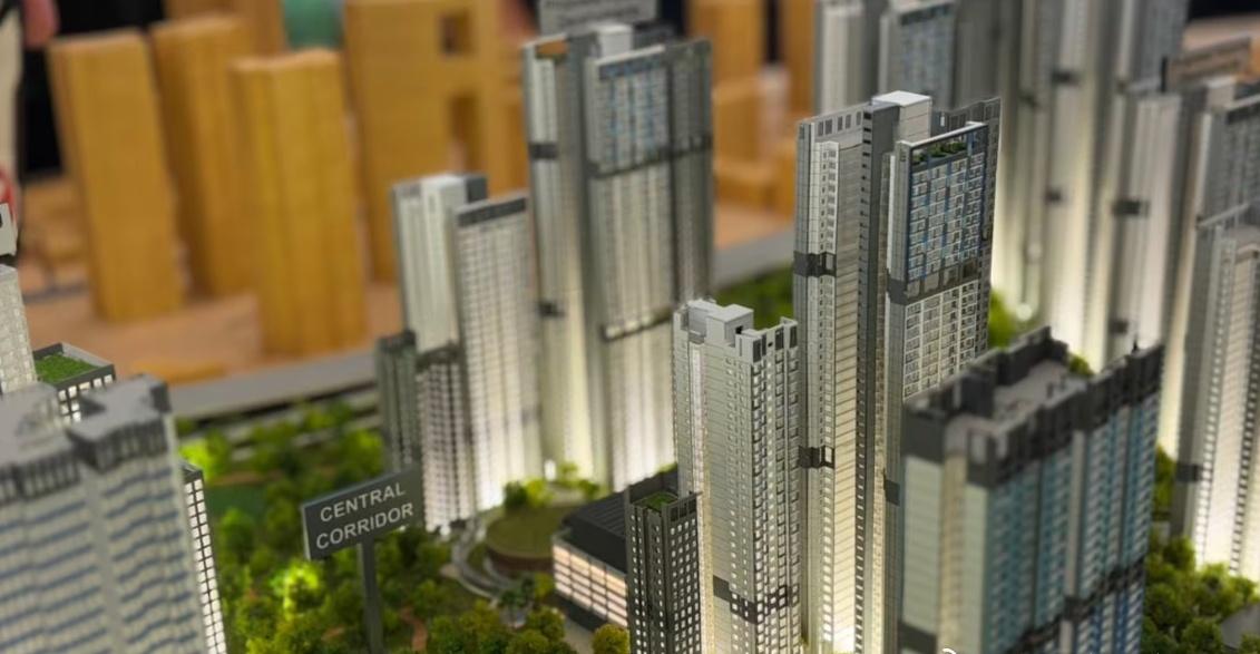 【红山与大巴窑预购组屋最抢手 红山四房式单位申请超额四倍】10月份的预购组屋销售