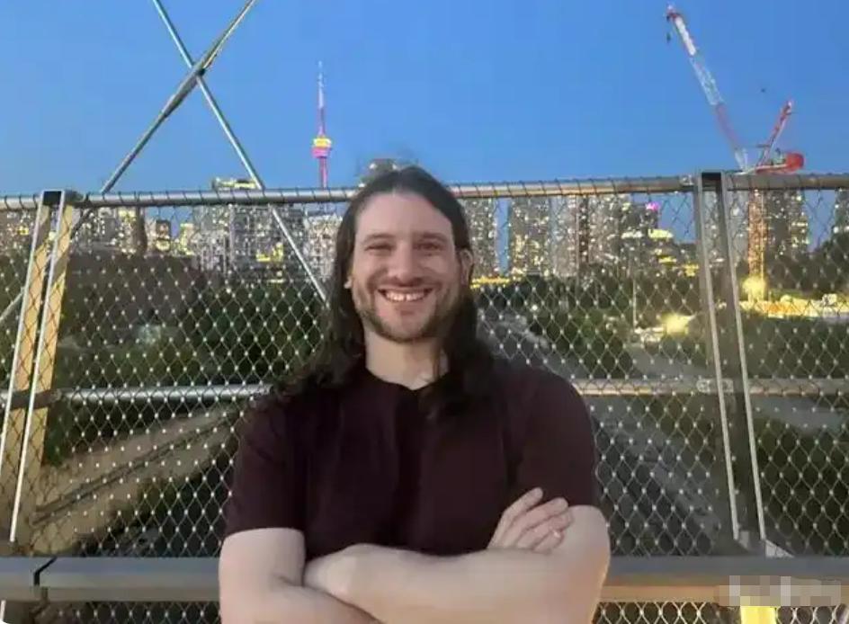 菲尔兹奖得主刚领奖，转身加入OpenAI！数学家集体跳槽AI时代来了？
他的故事