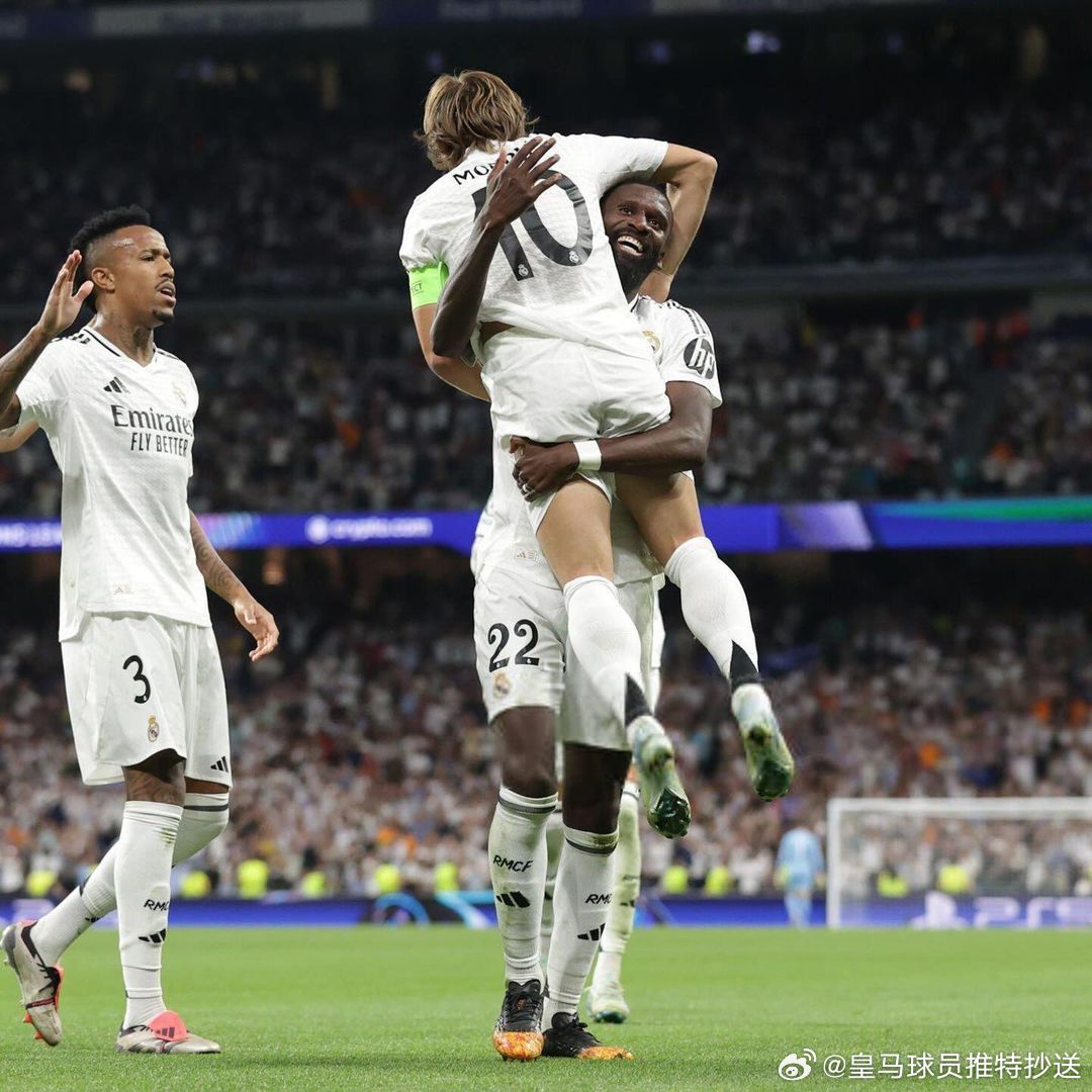 莫德里奇: 欧冠联赛回归伯纳乌. +3.太棒了! 吕迪格 💪🏻❤️😀#Ha
