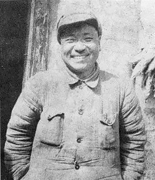 1939年，五重间谍袁殊，被76号逮捕，李士群要他招供，谁知他却一点不慌，反而淡